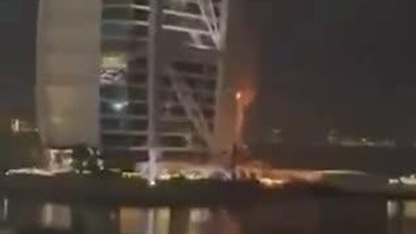 【イランの無人機、ドバイの高層ホテルを攻撃】 - Sputnik 日本