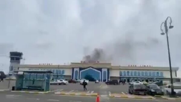 【アゼルバイジャン空港にドローン墜落】 - Sputnik 日本