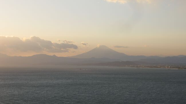 【閉山中の富士山で滑落 外国人の可能性＝報道】 - Sputnik 日本