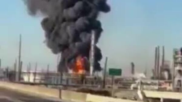 【米国最大級の石油精製所で爆発】 - Sputnik 日本