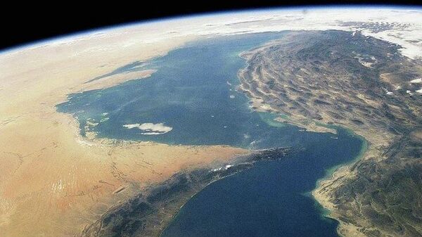 【イラン、「非敵対的船舶」のホルムズ海峡通過を認める】 - Sputnik 日本