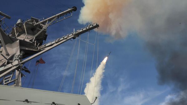 米海軍の駆逐艦「USS ブルケリー」が「トマホーク」ミサイルを発射する  - Sputnik 日本