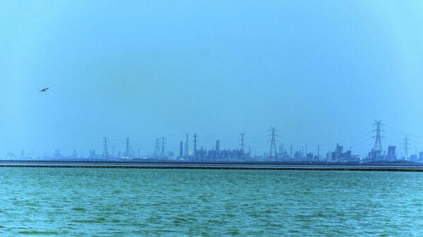 【米イスラエル、イランの石油化学特区を攻撃 5人死亡、170人負傷】 - Sputnik 日本