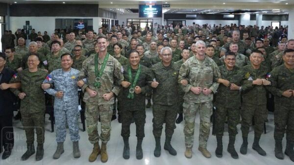 【陸上自衛隊が1945年以来初めてフィリピンの土を踏む】 - Sputnik 日本