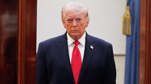 【米国、ホルムズ海峡の二重封鎖開始を発表 果たして意味があるのか？】（1/3） - Sputnik 日本