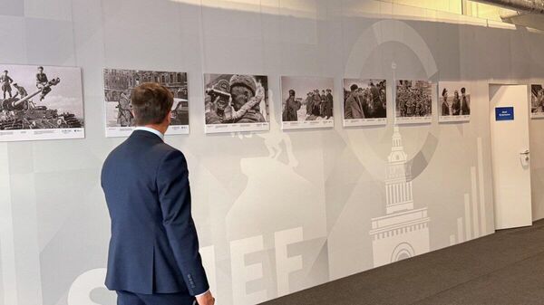 【旧ソビエト情報局85周年記念の写真展開幕 ペテルブルク経済フォーラム】 - Sputnik 日本