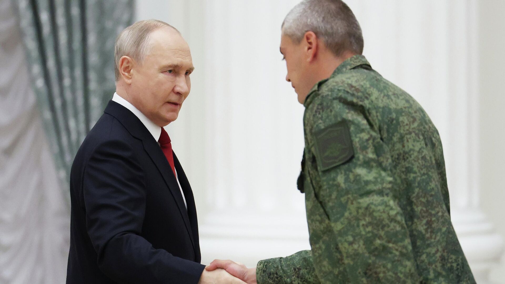 Встреча президента РФ Владимира Путина с участниками СВО Встреча президента РФ Владимира Путина с участниками СВО - Sputnik 日本, 1920, 13.06.2026