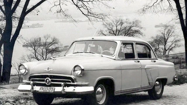 【GAZ-21「ヴォルガ」（1956年～1970年）】(3/6) - Sputnik 日本
