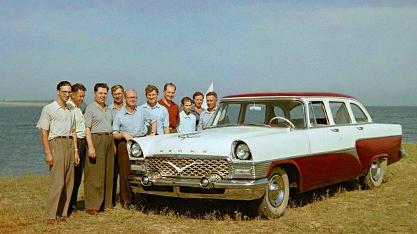 【GAZ-13「チャイカ」（1959年～1981年）】(5/6) - Sputnik 日本