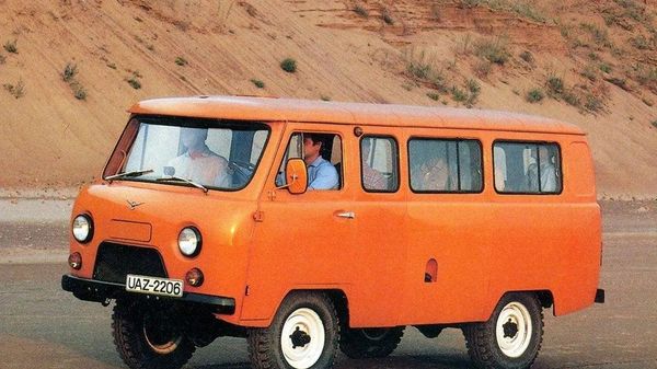 【UAZ-452「ブハンカ」（1965年～現在）】(6/6) - Sputnik 日本