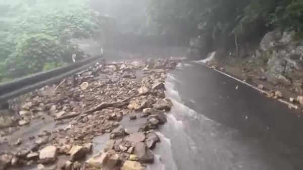 【伊豆半島で土砂崩れ 大雨で】 - Sputnik 日本