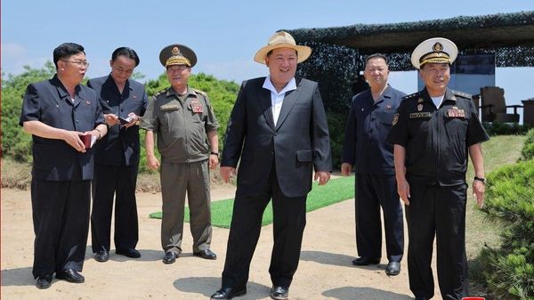 【金正恩氏が戦略ミサイルの発射実験を視察、北朝鮮は「絶対的な力を保有」と強調】 - Sputnik 日本
