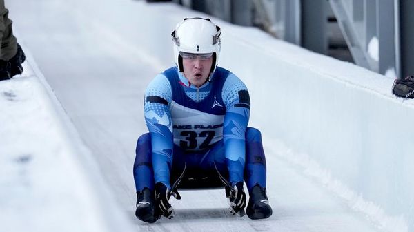 ロシアのリュージュ選手マトヴェイ・ペレストロニンが、2025年12月18日にニューヨーク州レークプラシッドで行われたリュージュ・ワールドカップの出場に向けた予選滑走を終える。 ロシアのリュージュ選手マトヴェイ・ペレストロニンが、2025年12月18日にニューヨーク州レークプラシッドで行われたリュージュ・ワールドカップの出場に向けた予選滑走を終える。 - Sputnik 日本