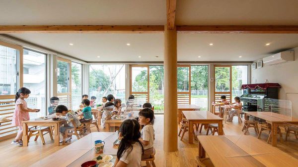 【東京・八王子市の保育園で64人が食中毒 給食が原因】 患者は、1～6歳の園児59人と調理従事者を含む職員5人。下痢や腹痛などを訴えた。複数の患者から、大腸菌に近い細菌「エシェリキア・アルベルティイ」が検出された。東京都保健医療局が発表した。 - Sputnik 日本