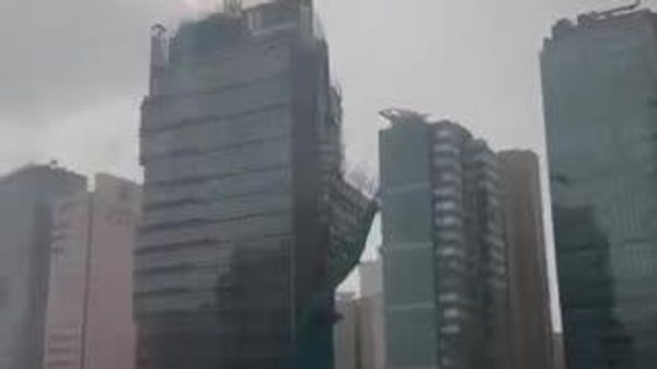 【香港の高層ビルで足場崩落 台風接近で】 - Sputnik 日本