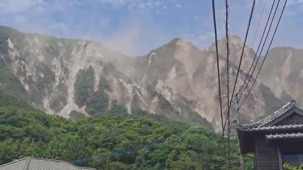 【長崎・島原の眉山 29日も土埃】 - Sputnik 日本