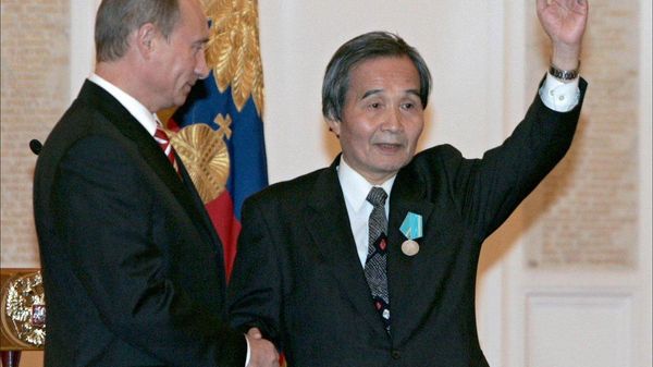 【露文学者の中本信幸氏が死去】 - Sputnik 日本