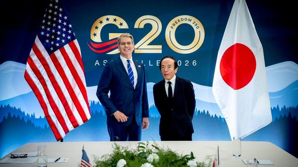 【米財務長官が日銀総裁と会談、円安是正の金融政策に対する支持を表明】 - Sputnik 日本