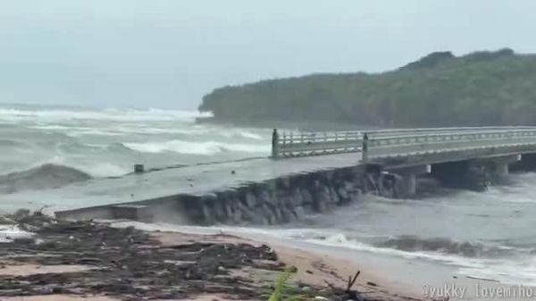 【台風24号（クロヴァン） 日本への影響は？】 台風によって前線の活動が活発となり、西日本から北日本の太平洋側を中心に７日にかけて大雨となる所がある見込み。東北地方、関東甲信地方、東海地方では、線状降水帯が発生して大雨災害の危険度が急激に高まるおそれがある。 気象庁が発表した。 - Sputnik 日本