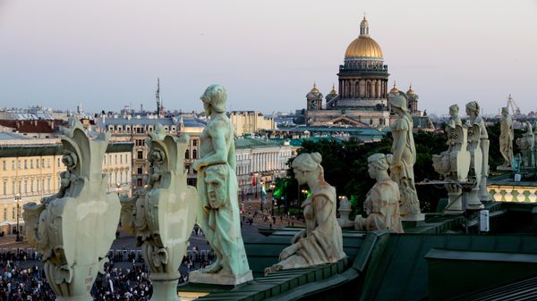 Концерт в рамках праздника выпускников Алые паруса на Дворцовой площади в Санкт-Петербурге. - Sputnik 日本