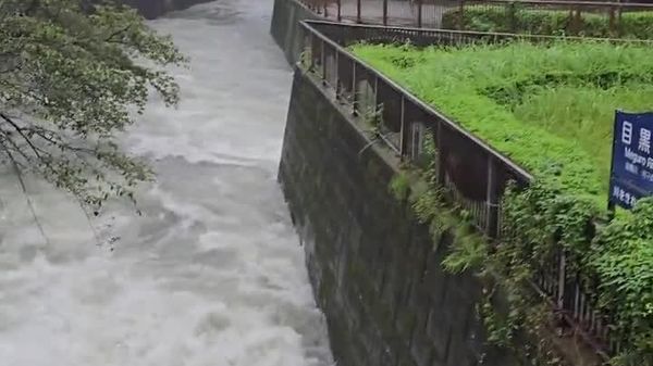 【目黒川も大雨で水位上昇】 - Sputnik 日本