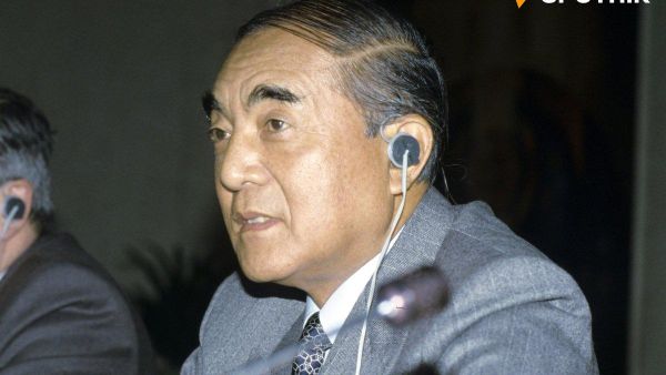 【中曽根元首相「軍国主義の復活は永遠にあり得ない」（1985年）】(2/7) - Sputnik 日本