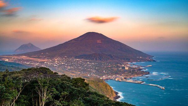 【八丈島でダイビング客8人が水難 行方不明で捜索続く】 - Sputnik 日本