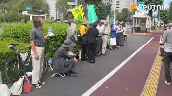 【米国産生ジャガイモは危険？ 輸入解禁への動きに関する日本の人たちの意見】 農林水産省の前で13日、米国産生ジャガイモの輸入解禁に反対する抗議運動が行われた。社民党の福島みずほ党首も参加した。 - Sputnik 日本