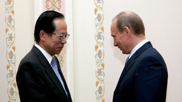 26 апреля 2008. Премьер-министр Японии Ясуо Фукуда в Ново-Огарево во время встречи с президентом РФ. - Sputnik 日本