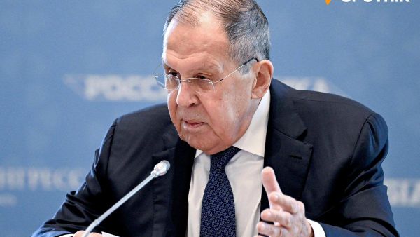 【ゼレンスキーはプーチン大統領に会うつもりがあるなら、モスクワに来るべきだ＝ラブロフ外相】 - Sputnik 日本