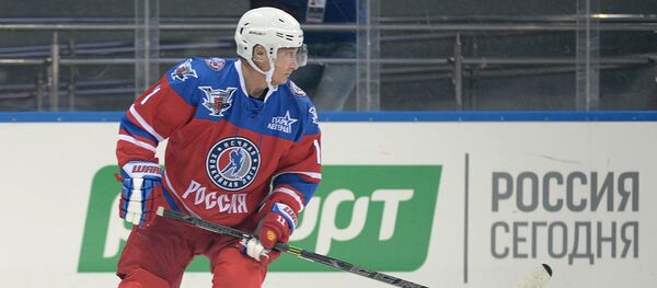 プーチン大統領　６３歳の誕生日をリンクの上で祝う - Sputnik 日本