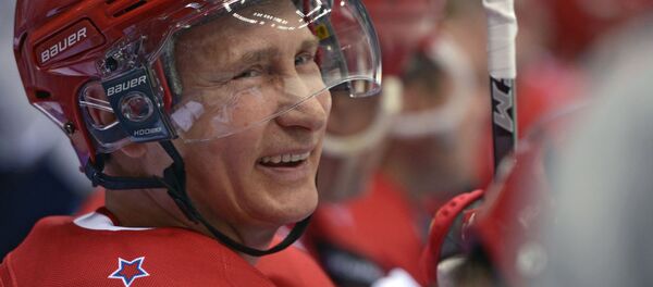 「ナイトホッケーリーグ」オールスターゲームでのプーチン大統領 「ナイトホッケーリーグ」オールスターゲームでのプーチン大統領 - Sputnik 日本