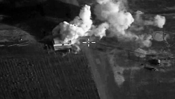 ロシア国防省　ＩＳの拠点に対する空爆の動画を掲載 - Sputnik 日本