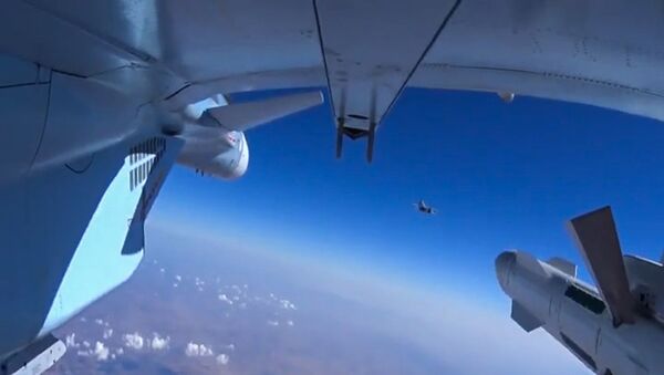 ロシア空軍、3日間でシリアのテロリスト拠点285箇所を空爆 - Sputnik 日本
