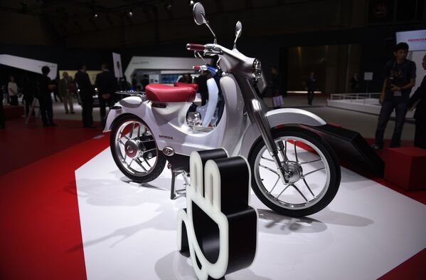 Honda EV-CUB - Sputnik 日本