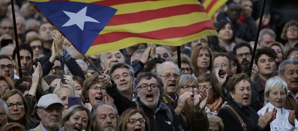 カタルーニャ議会 スペインからの独立決議を採択 カタルーニャ議会 スペインからの独立決議を採択 - Sputnik 日本