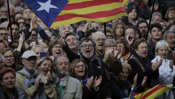 カタルーニャ議会　スペインからの独立決議を採択 - Sputnik 日本