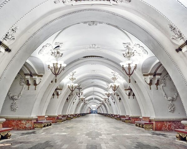 モスクワ地下鉄、人を魅了する絢爛さ - Sputnik 日本