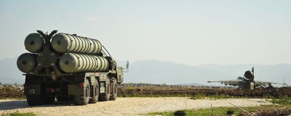 中・長距離地対空ミサイルシステムS-400「トリウムフ」 中・長距離地対空ミサイルシステムS-400「トリウムフ」 - Sputnik 日本
