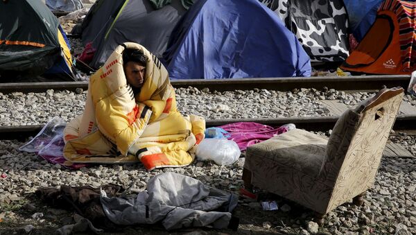 ギリシャ、キャンプ収容の違法移民らが暴動 - Sputnik 日本