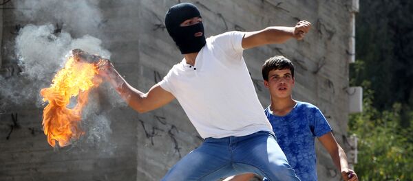 ギリシャ、トルコ領事館に「モロトフ・カクテル」が投げ込まれる - Sputnik 日本