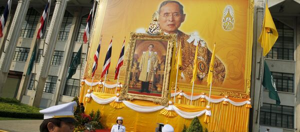 プーミポン・アドゥンラヤデート国王 プーミポン・アドゥンラヤデート国王 - Sputnik 日本