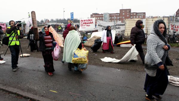 Мигранты уходят из самоорганизованного лагеря в Мальме, Швеция - Sputnik 日本