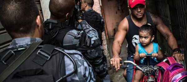 リオデジャネイロ、ツーリング中のイタリア人がスラム街で銃殺 リオデジャネイロ、ツーリング中のイタリア人がスラム街で銃殺 - Sputnik 日本