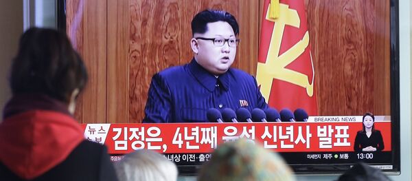 北朝鮮テレビ、潜水艦発射式弾道ミサイル発射の様子を放送 北朝鮮テレビ、潜水艦発射式弾道ミサイル発射の様子を放送 - Sputnik 日本
