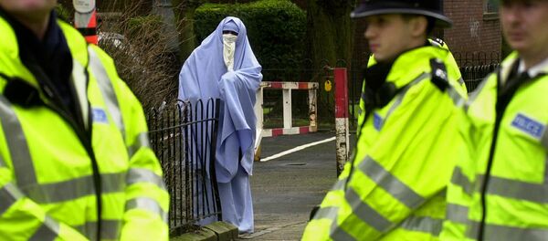 英語を話せないイスラム教徒の女性 英国から国外退去の可能性 英語を話せないイスラム教徒の女性 英国から国外退去の可能性 - Sputnik 日本