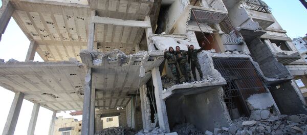 ロシア軍、テロ組織から解放されたシリアの街を報道陣に公開する ロシア軍、テロ組織から解放されたシリアの街を報道陣に公開する - Sputnik 日本