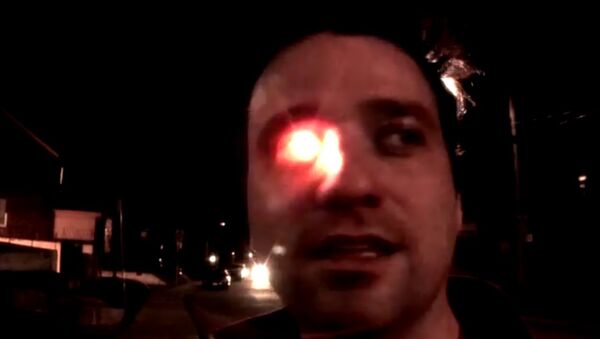 カナダ人監督　失明した片目に内蔵型カメラ付き義眼 （動画） - Sputnik 日本