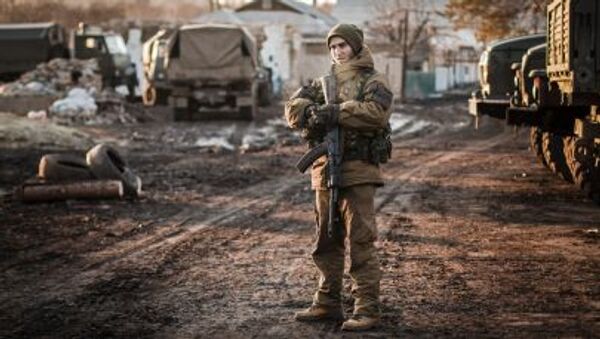 Ополченец в окрестностях Дебальцево Донецкой области - Sputnik 日本