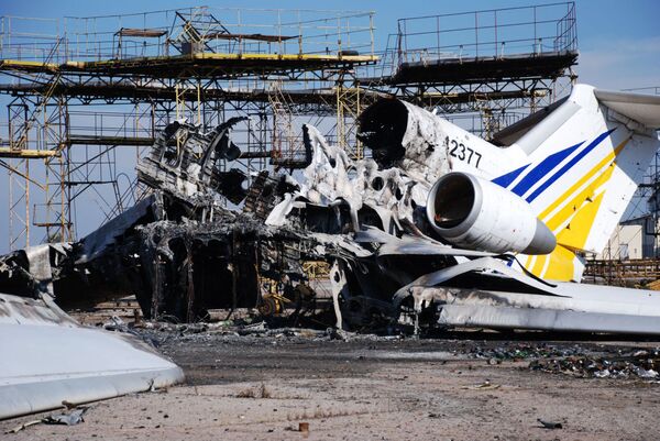 ドネツク空港、壊れた飛行機 - Sputnik 日本